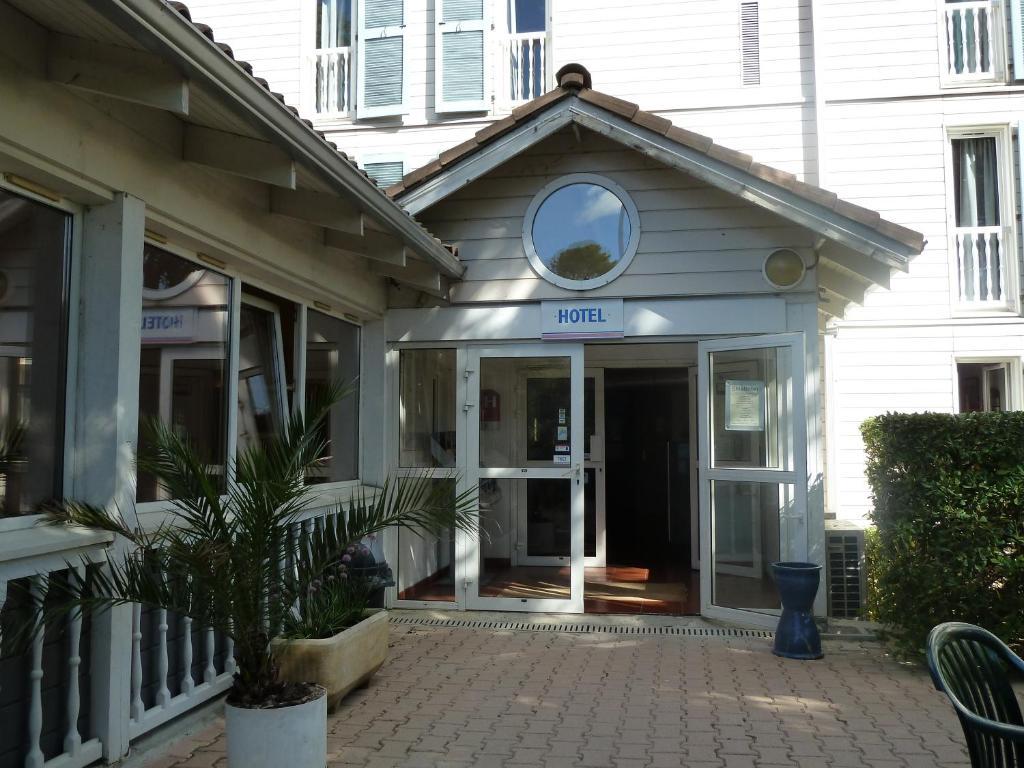 Hotel & Restaurant Heliotel Montferrier-sur-Lez Esterno foto