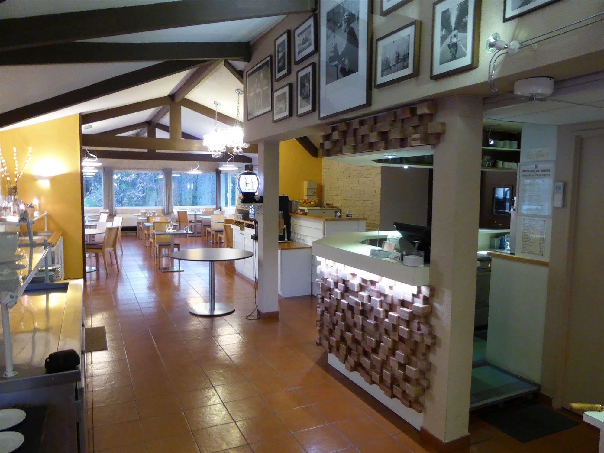 Hotel & Restaurant Heliotel Montferrier-sur-Lez Esterno foto