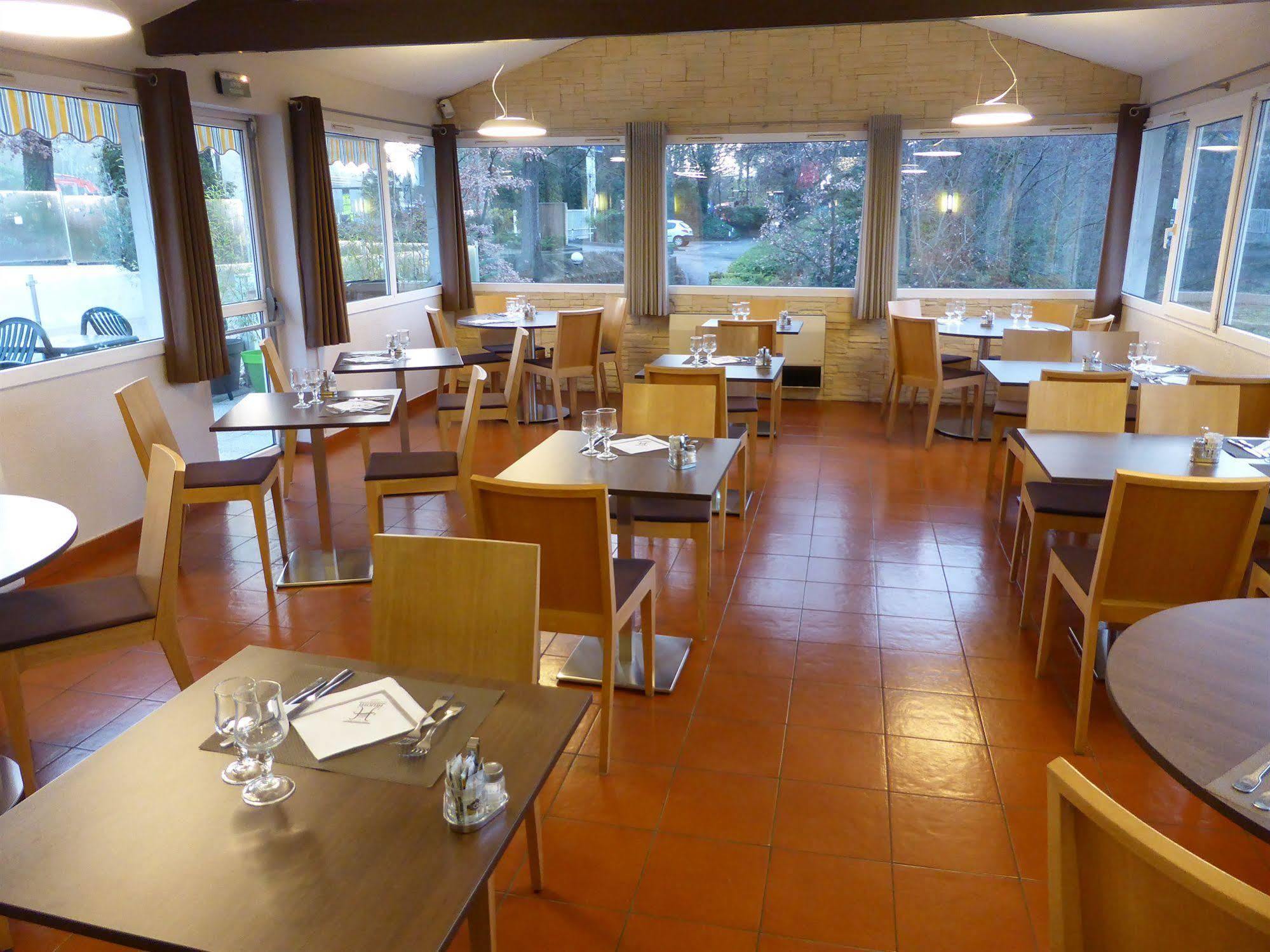 Hotel & Restaurant Heliotel Montferrier-sur-Lez Esterno foto